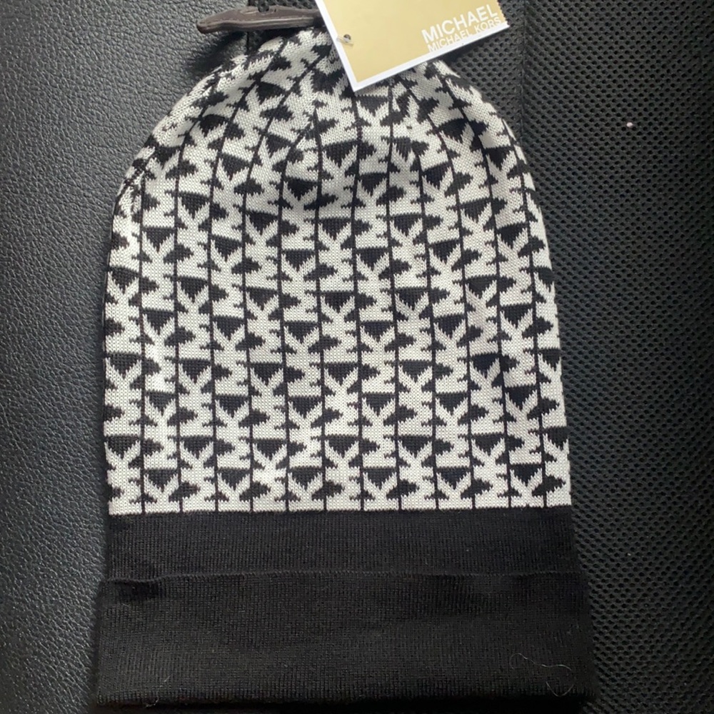 Micheal Kors beanie